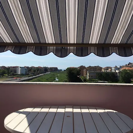 Mansarda Chic Vista Mare Apartamento *